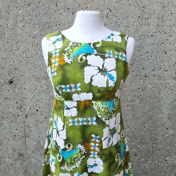 1970s Hawaiian Maxi dress - Picture 3 of 12